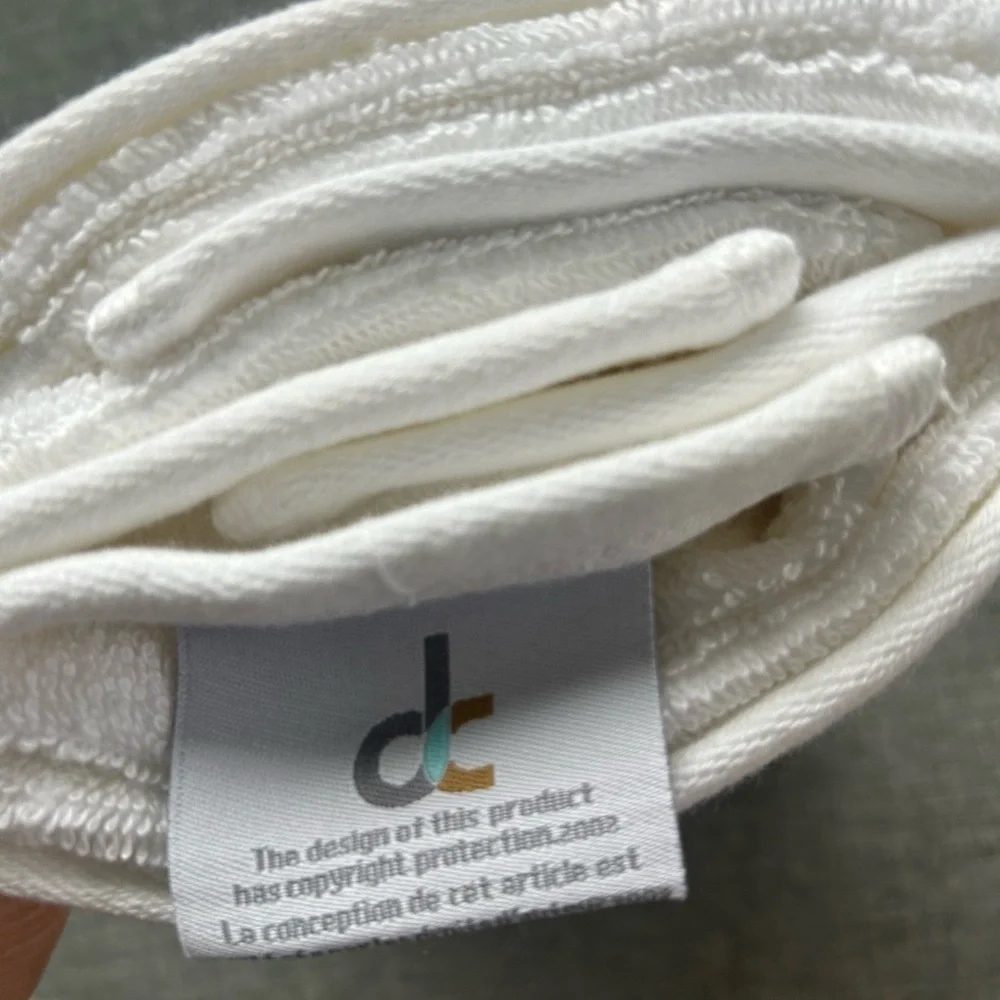 Deborah Connolly Designs Set of 2 Hand Towels embroidered “Wash Your Hands” - Picture 7 of 7